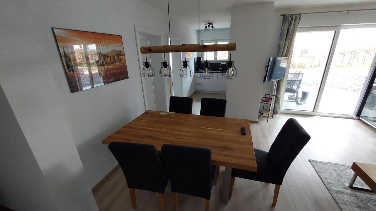 נוסדורף אם אטרסי Ferienwohnung Claudia Mit Terrasse מראה חיצוני תמונה