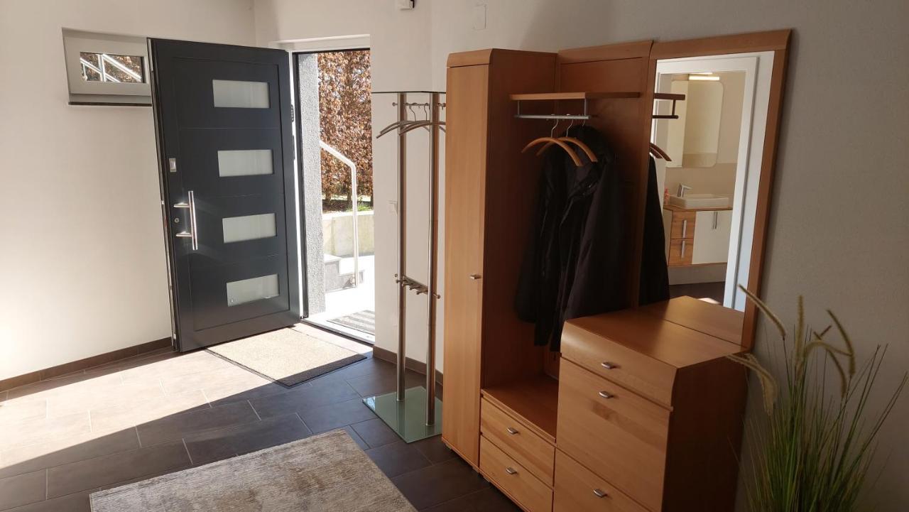נוסדורף אם אטרסי Ferienwohnung Claudia Mit Terrasse מראה חיצוני תמונה